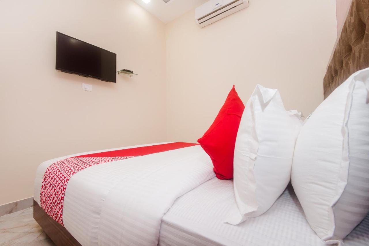 Hotel O Greenforest Near Airport Road Metro Station Mumbai Eksteriør bilde