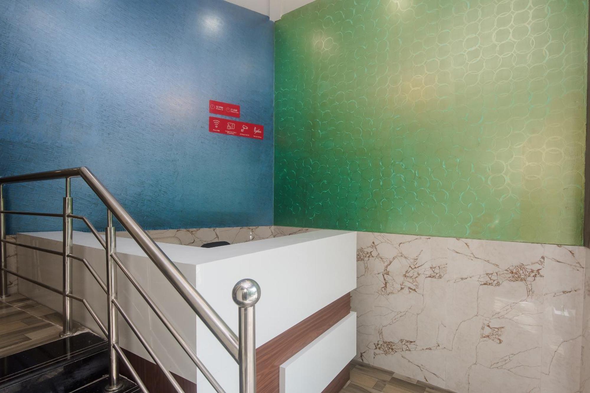 Hotel O Greenforest Near Airport Road Metro Station Mumbai Eksteriør bilde